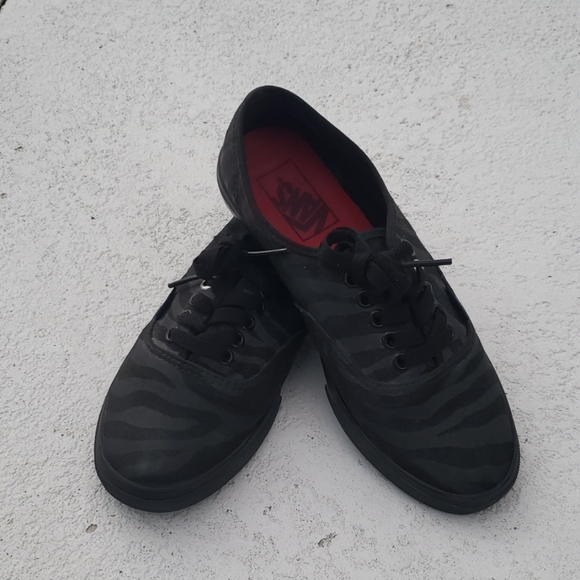 Vans - Picture 1 of 5